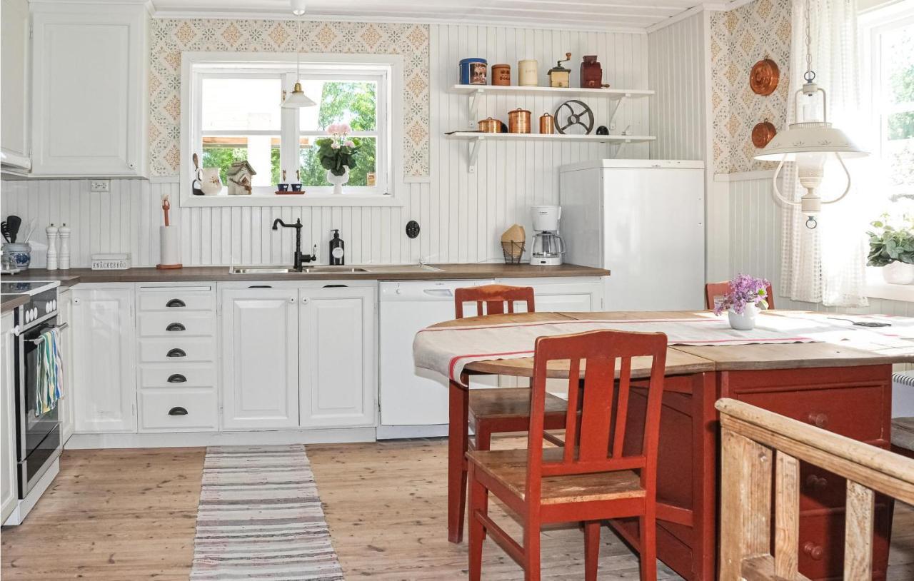 Cozy Home In Lesjoefors With Kitchen Lesjofors Luaran gambar